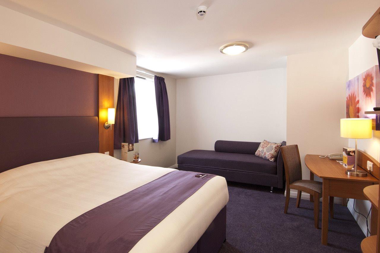 Premier Inn Exeter Central St. Davids Εξωτερικό φωτογραφία