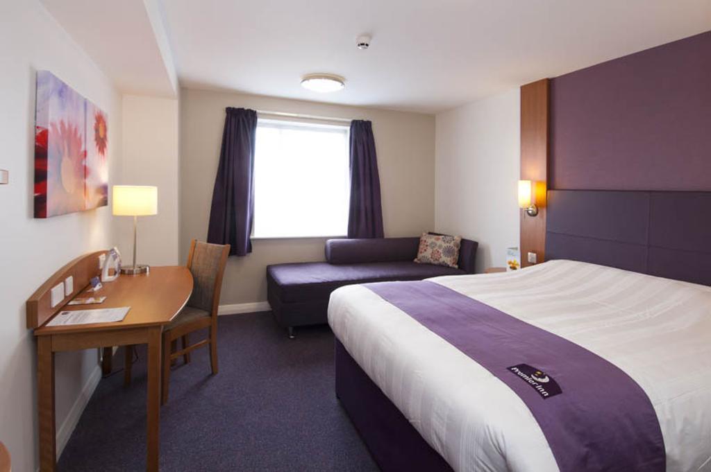 Premier Inn Exeter Central St. Davids Δωμάτιο φωτογραφία