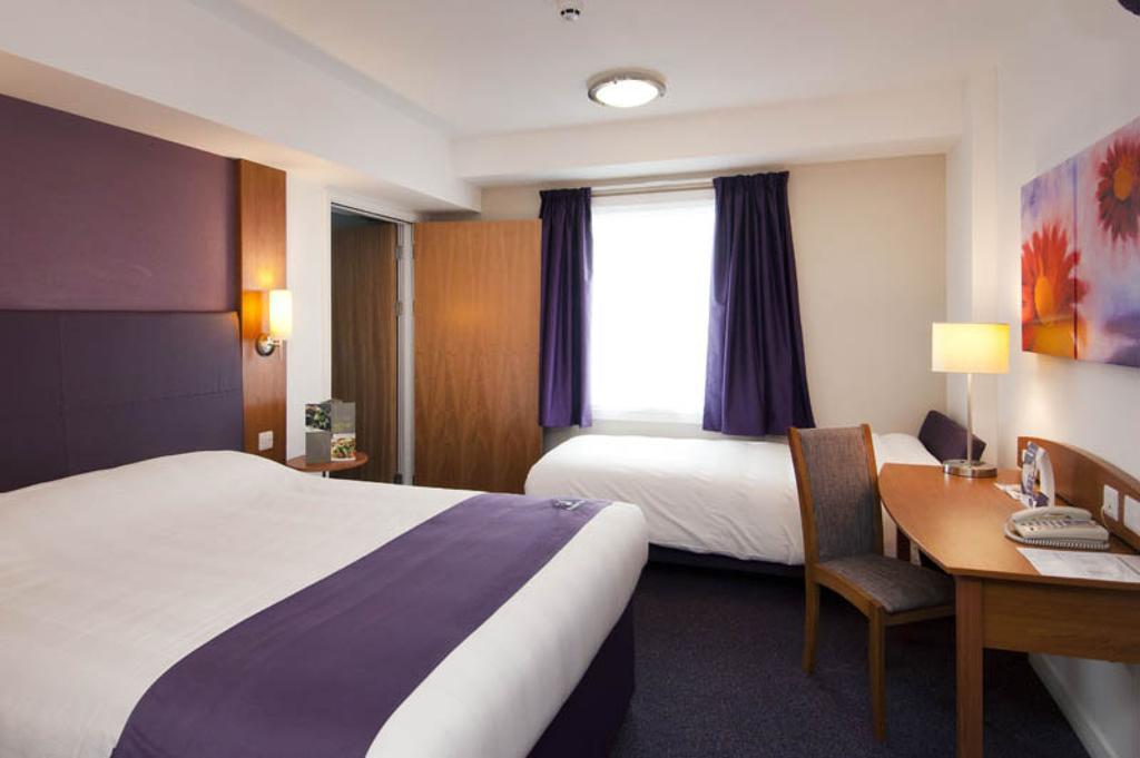 Premier Inn Exeter Central St. Davids Δωμάτιο φωτογραφία