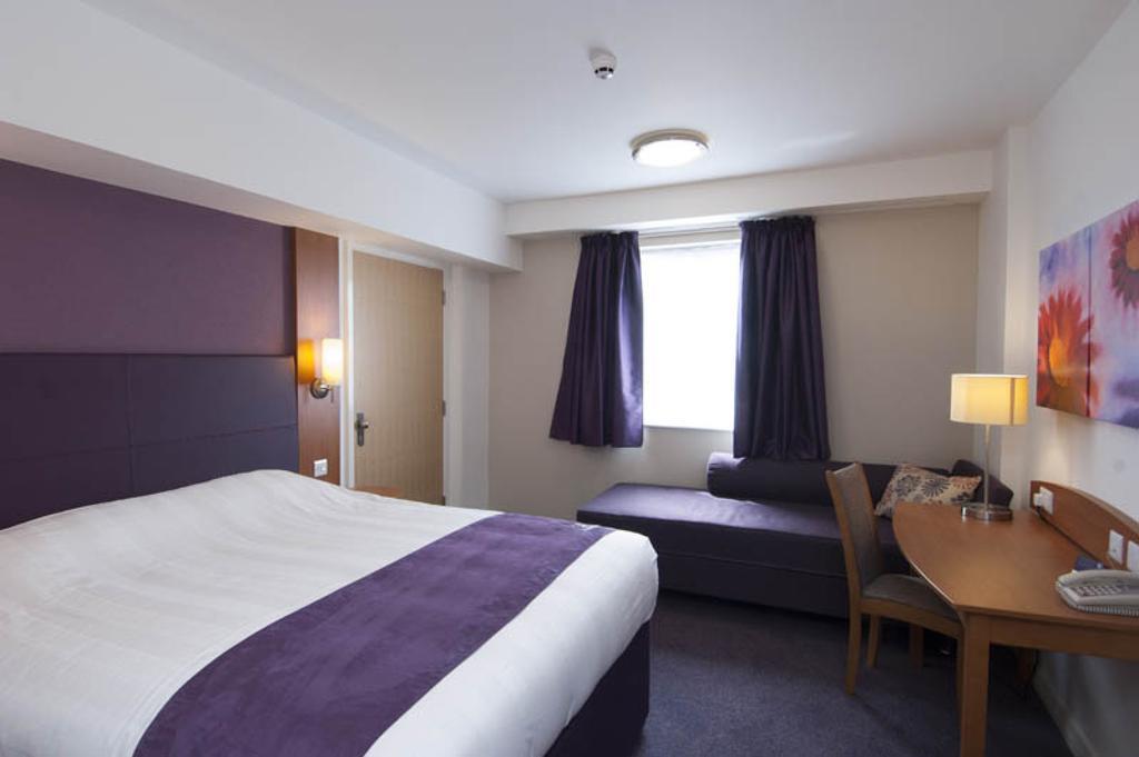 Premier Inn Exeter Central St. Davids Δωμάτιο φωτογραφία