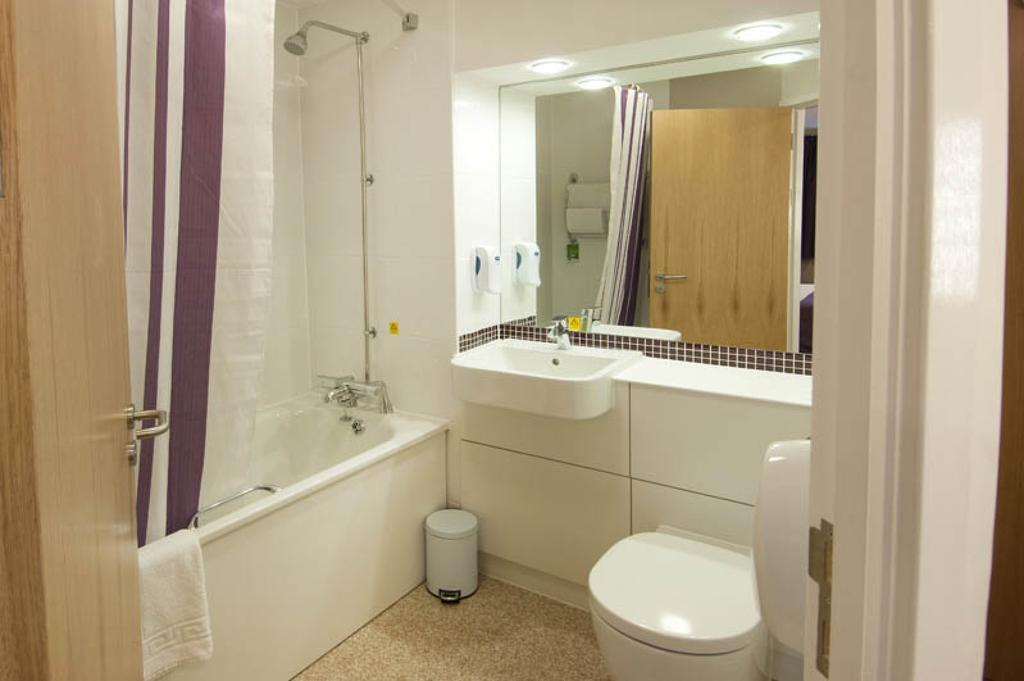 Premier Inn Exeter Central St. Davids Δωμάτιο φωτογραφία