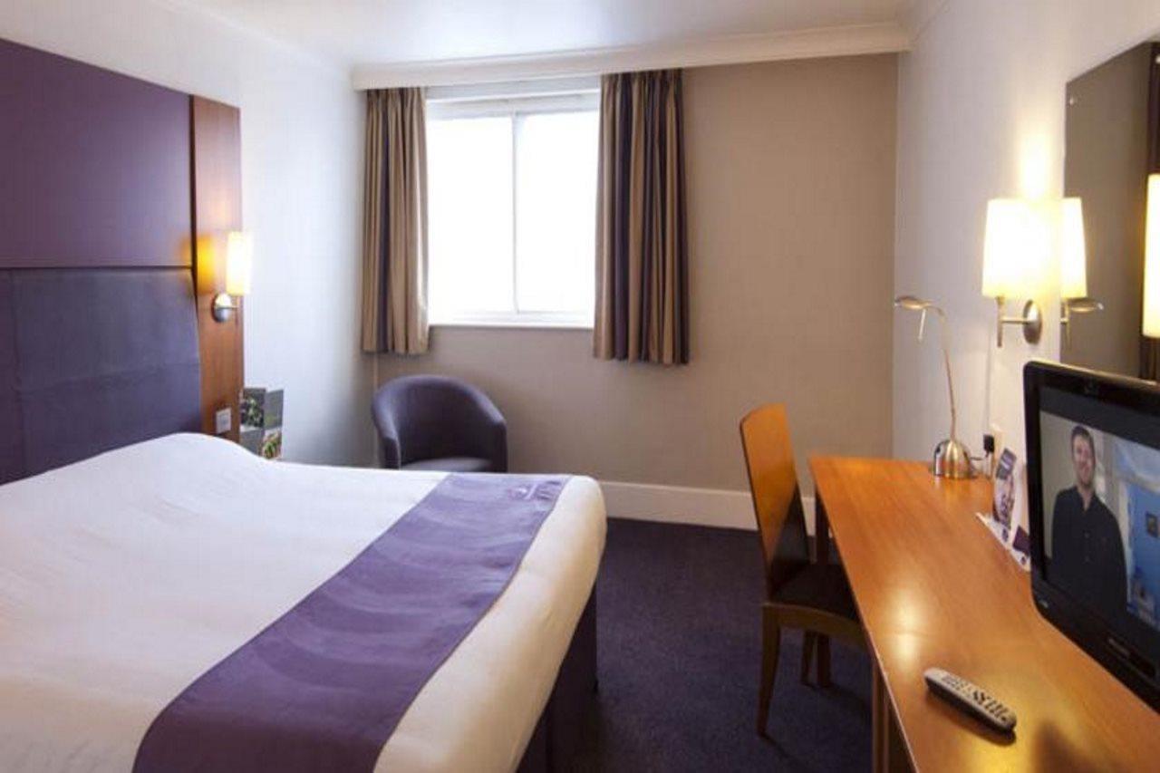 Premier Inn Exeter Central St. Davids Εξωτερικό φωτογραφία